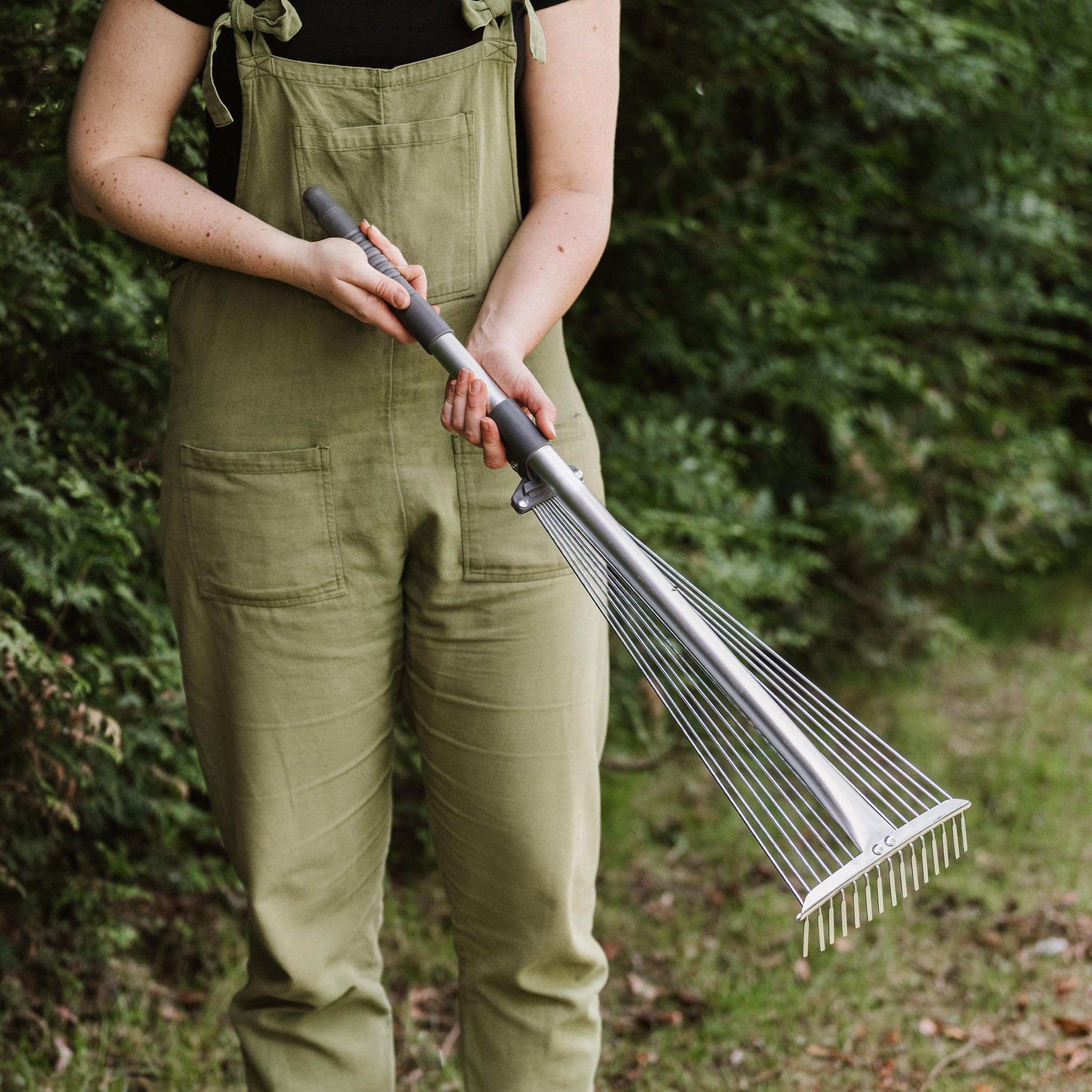 Kent & Stowe Expanding Lawn & Leaf Rake