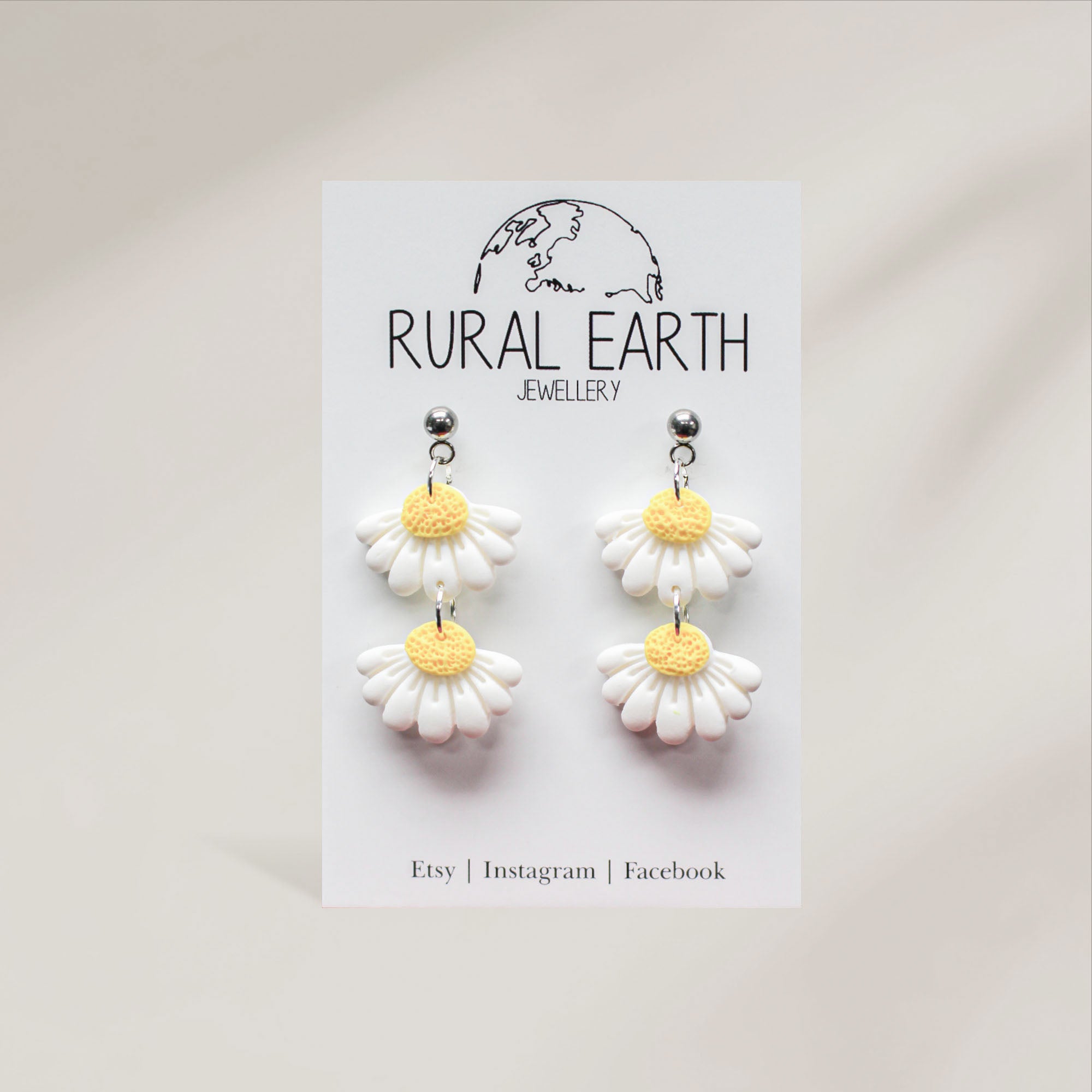 Rural Earth White Open Daisy Double Drop Earrings