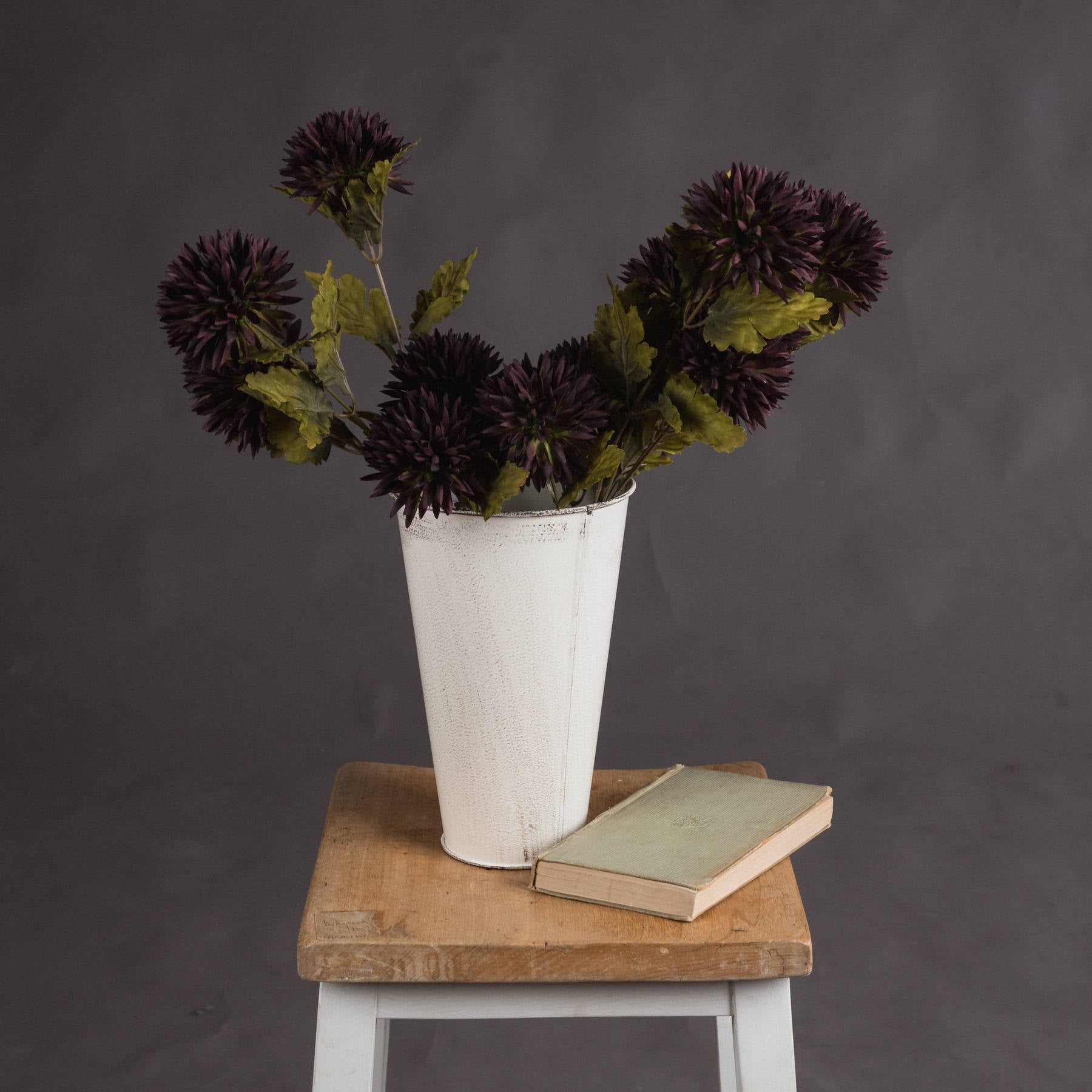 Hill Interiors Chocolate Chrysanthemum