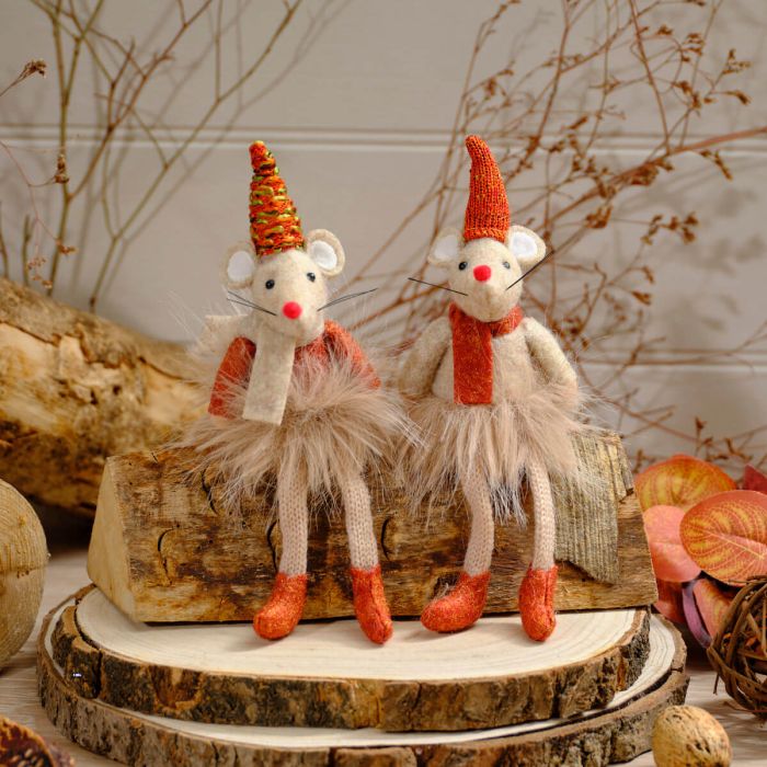Mouse Shelf Sitter With Hat And Scarf Single