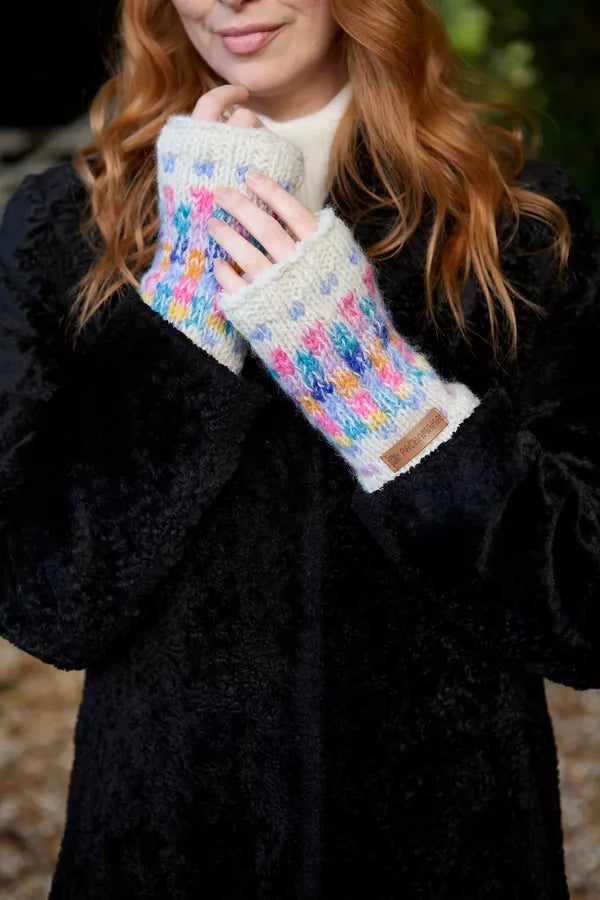 Pachamama Arundel Handwarmer Oatmeal