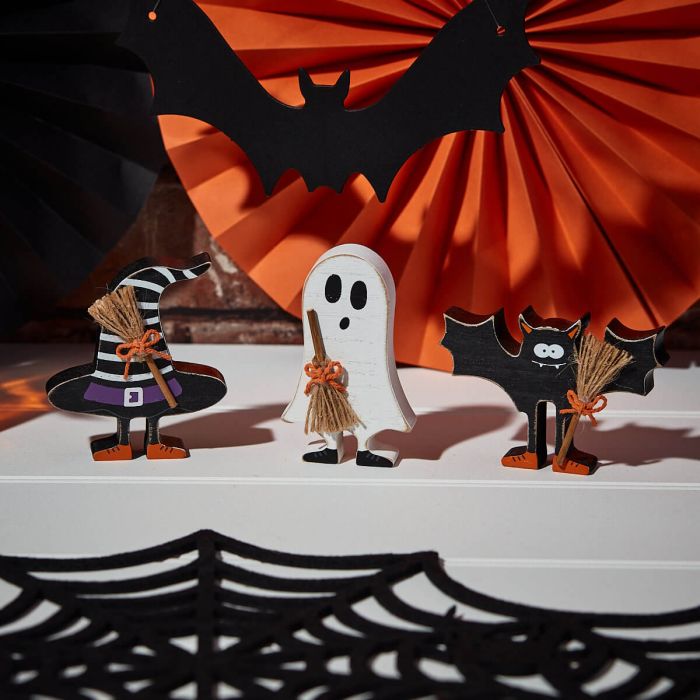 Halloween Standing Character Wooden With 3D Broom Singles