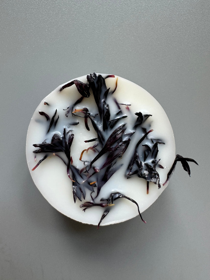 Hollie Tree Amber & Cedarwood Bag Of Four Wax Melts