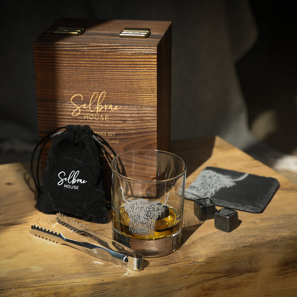 Selbrae House Highland Cow Drinks Set