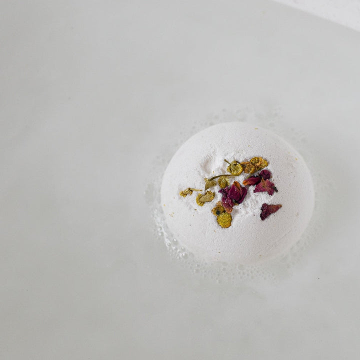 Bomb Cosmetics Rose & Chamomile Bomb Raw Bath Blaster