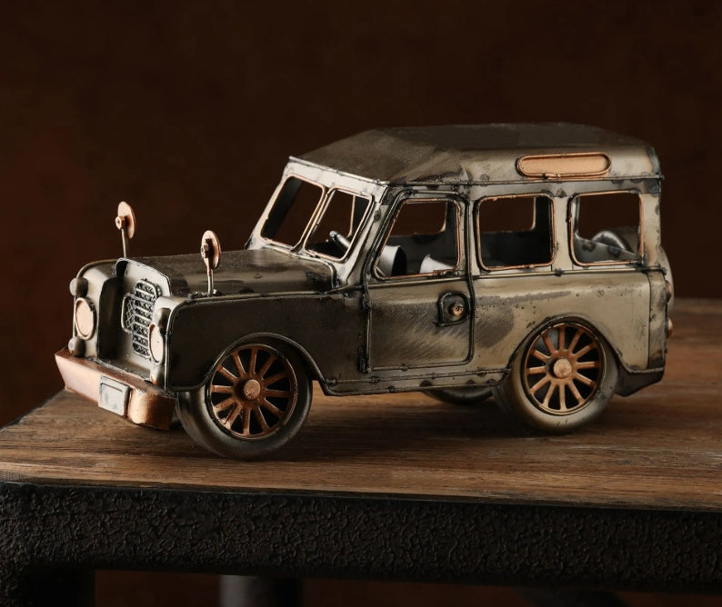 Harvey Makin Ornament - 4x4