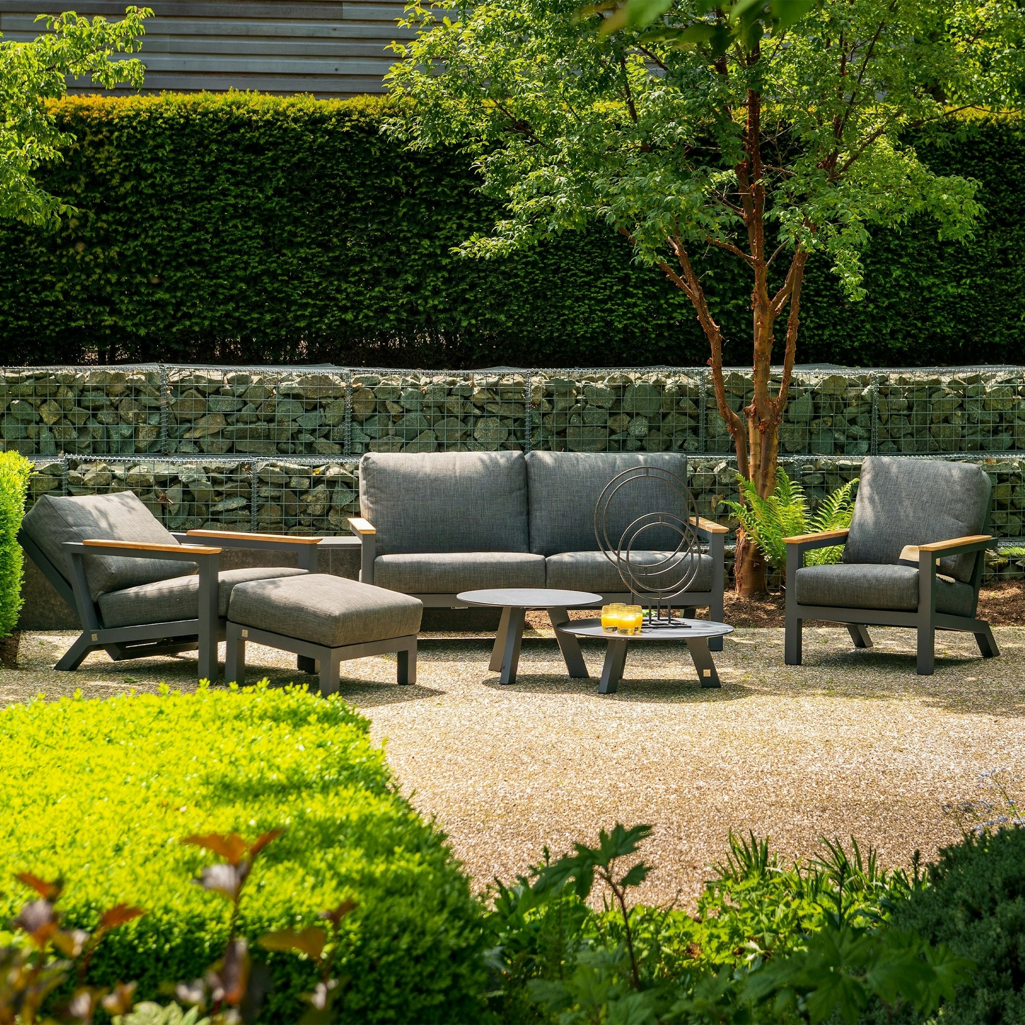 4SO Capitol Luxury Lounge Set & Footstool