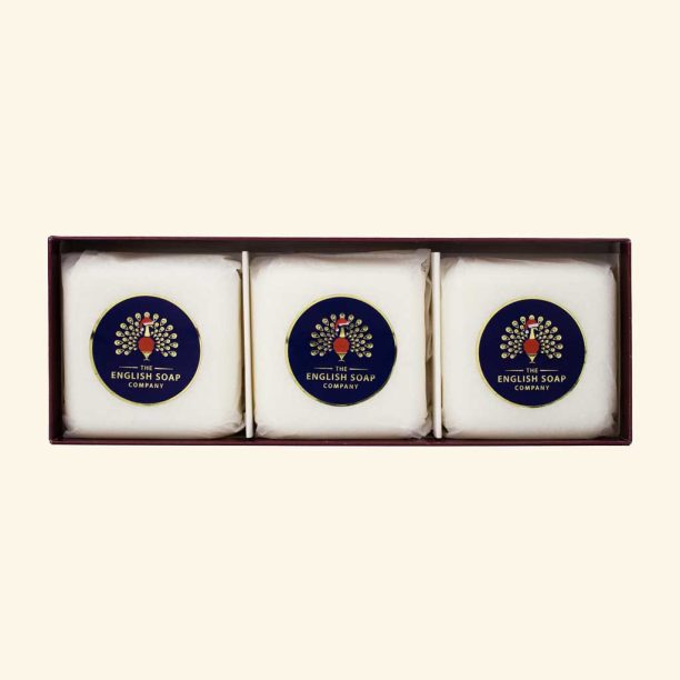 The English Soap Company Christmas Tidings Christmas Wreath Triple Soap Gift Box