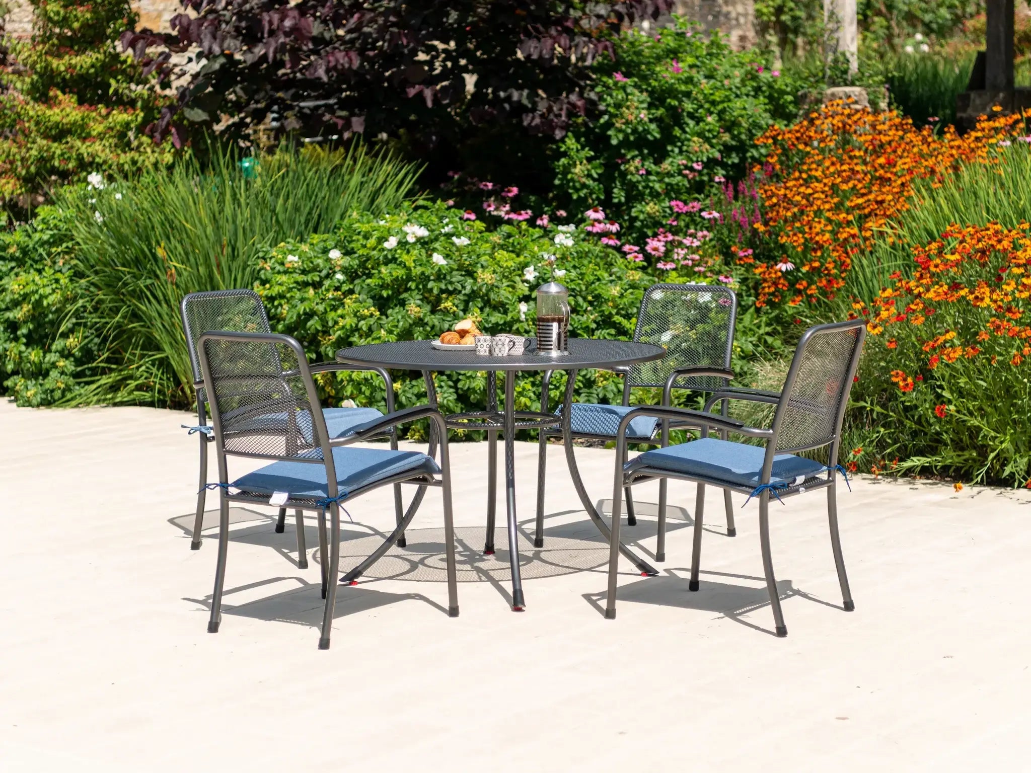 Alexander Rose Portofino 4 Seat Round Dining Set