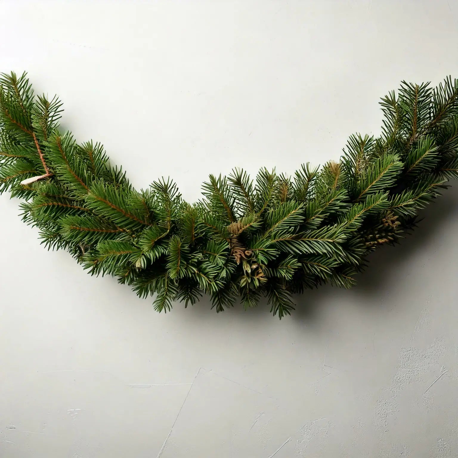 Home Made Wreath - Noble Swag 6'