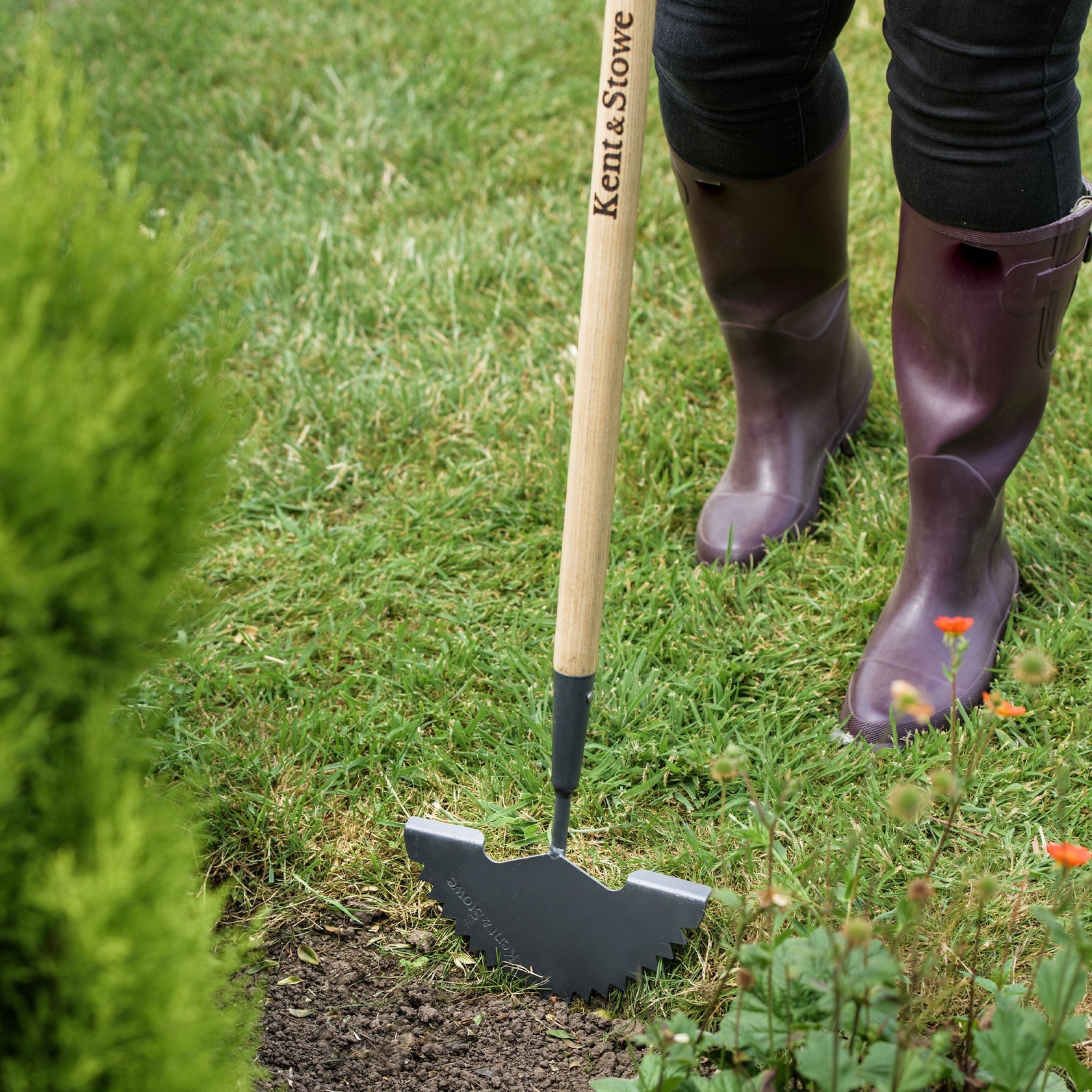 Kent & Stowe Carbon Steel Edging Iron
