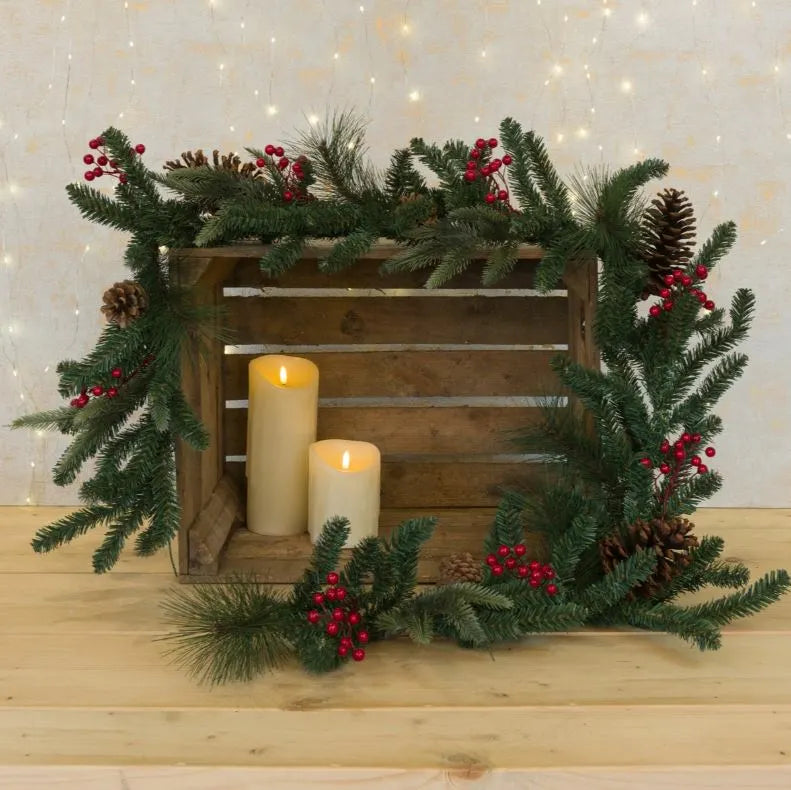 Barholm Berry Pine Garland 180