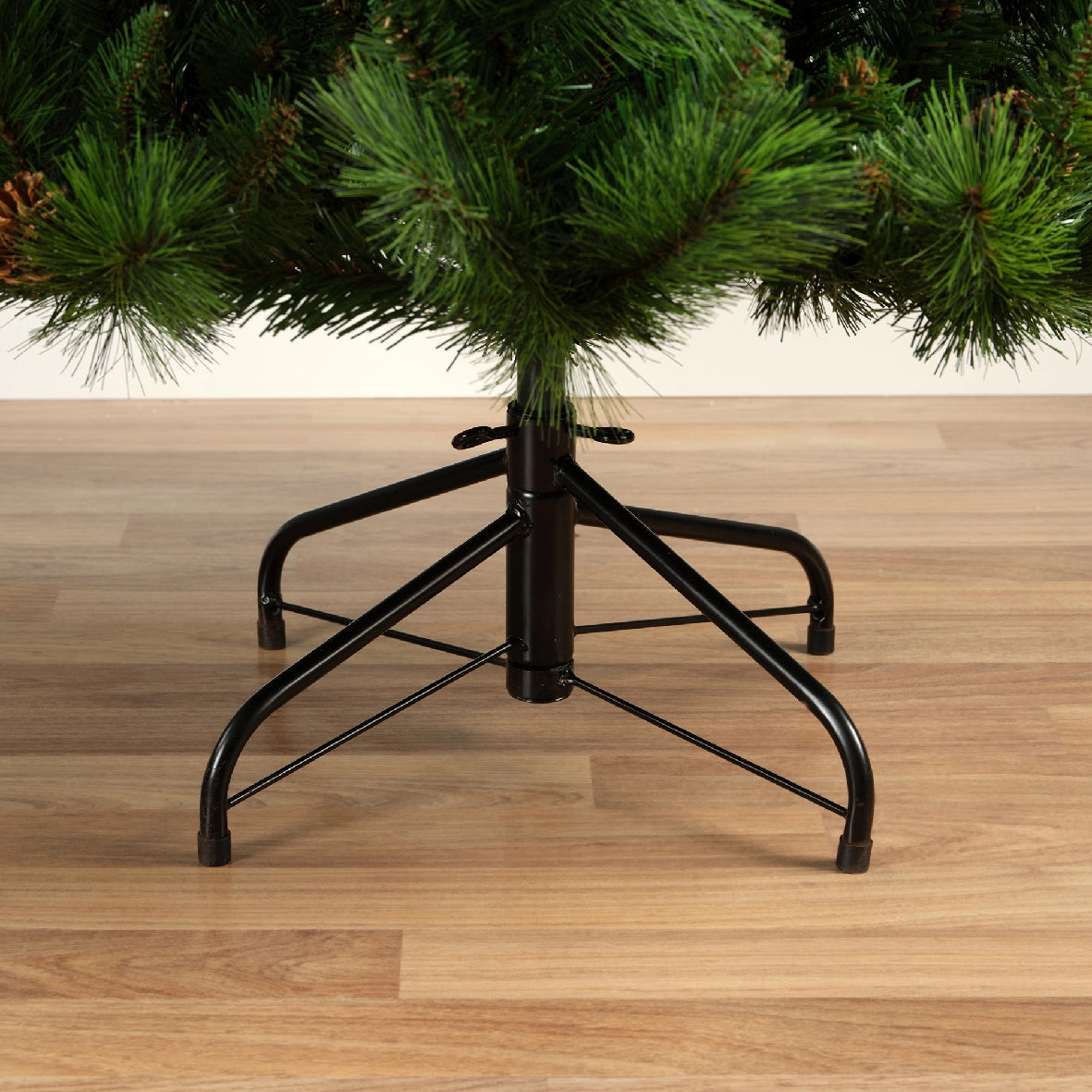 Everlands Norwich Pine Artificial Tree
