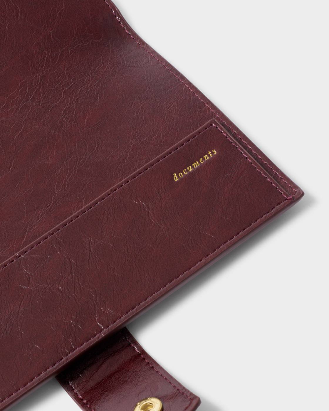 Katie Loxton Charlbury Travel Wallet Cherry Patent Crackle