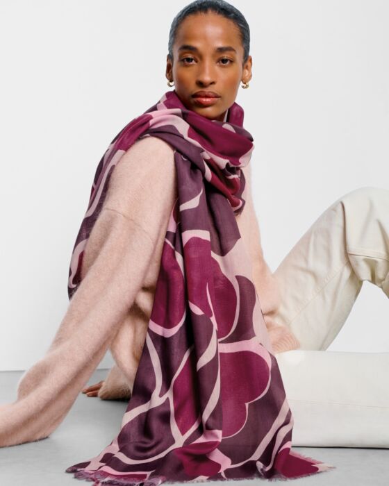 Katie Loxton Printed Scarf Organic Heart Cherry / Deep Red