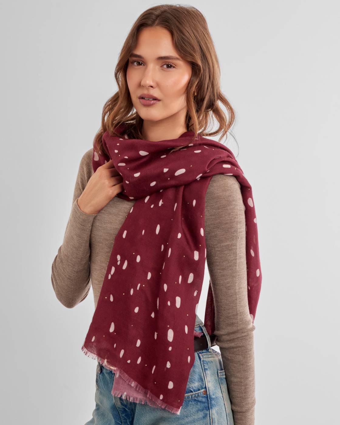 Katie Loxton Printed Studded Scarf Scattered Dots Burgundy/White/Gold Studs