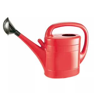 G/M FloPro Plastic Watering Can Red 10L