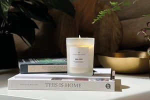 Signature Scented Candle Sea Mist - image 2