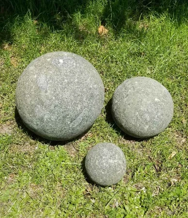 Tripod Stone Ball 30cm